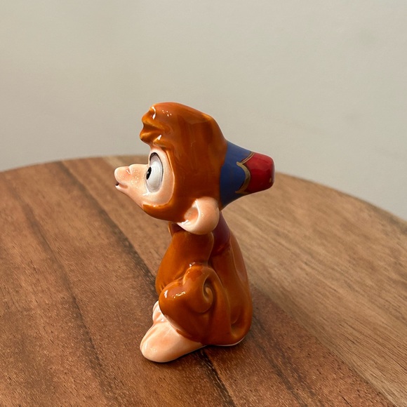 Disney Abu Vintage Figurine Porcelain Statue Aladdin Porcelain Collectible - Picture 4 of 6